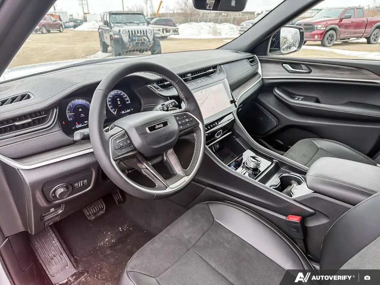 Jeep Grand Cherokee снимка Jeep Grand Cherokee