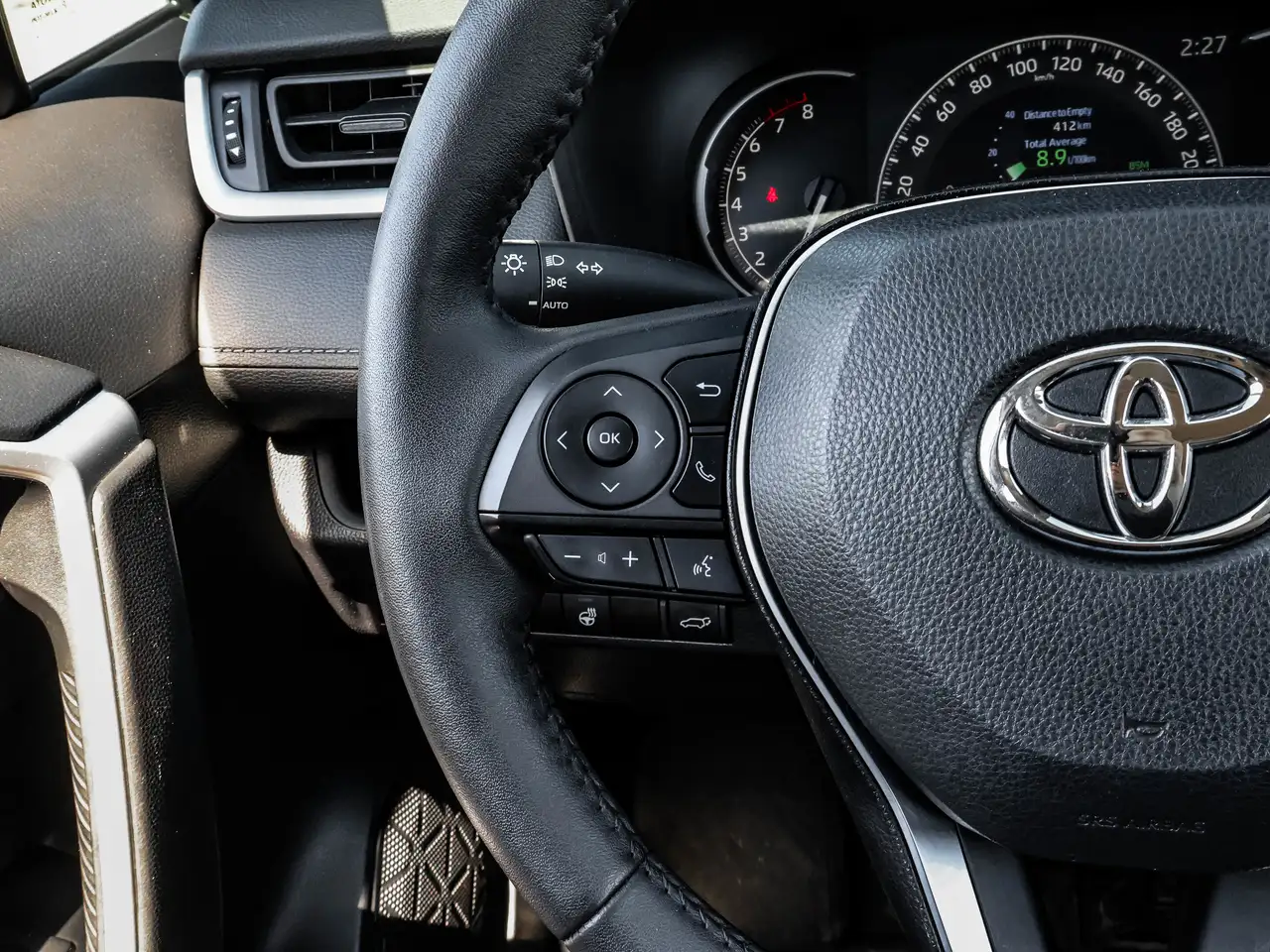 Toyota RAV 4 снимка Toyota RAV 4