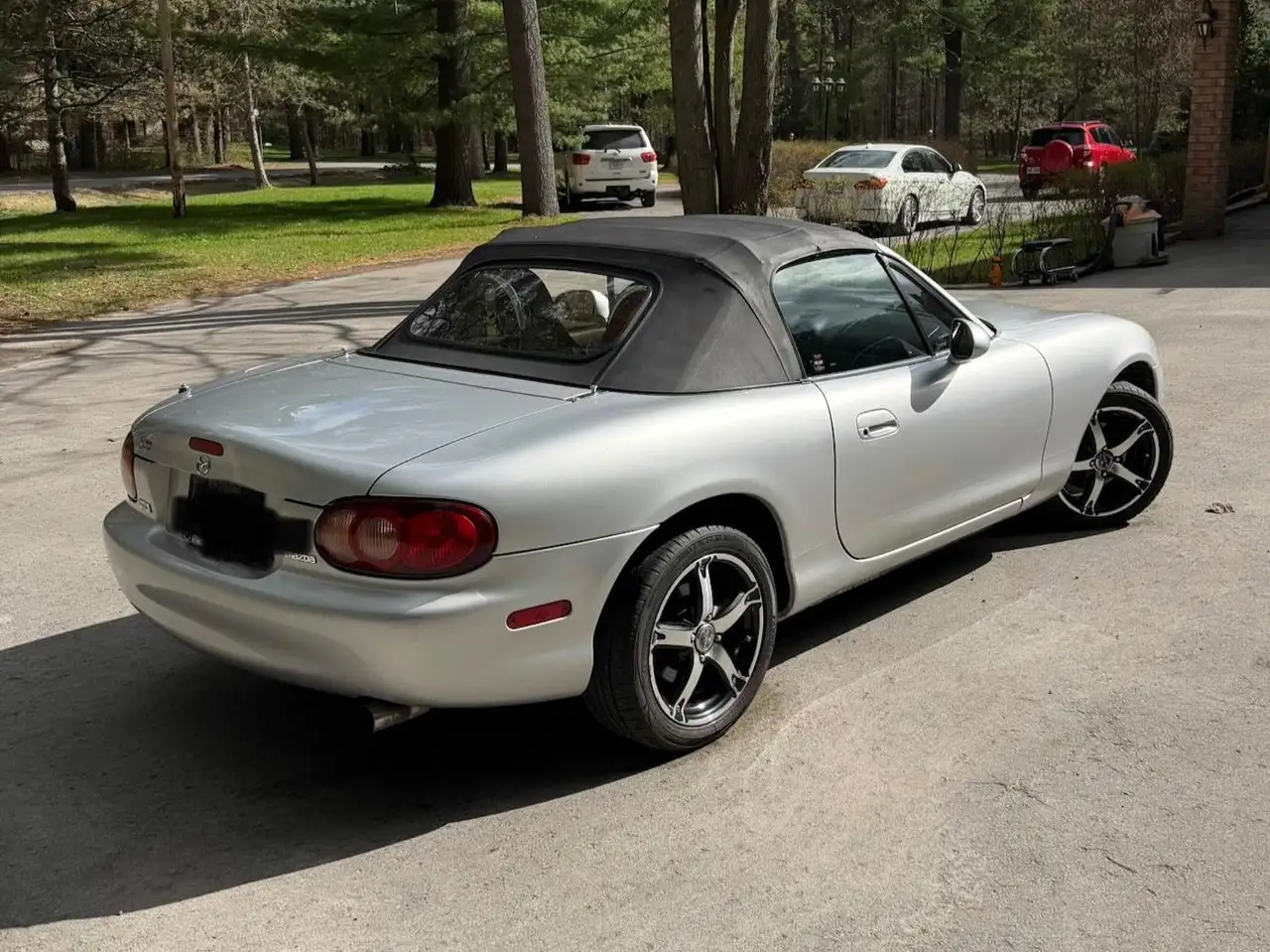Mazda MX-5 Miata снимка Mazda MX-5 Miata