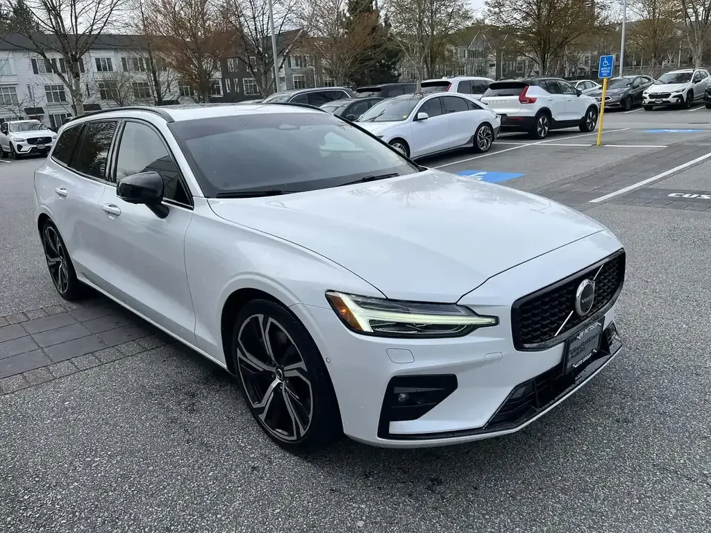 Volvo V60 снимка Volvo V60