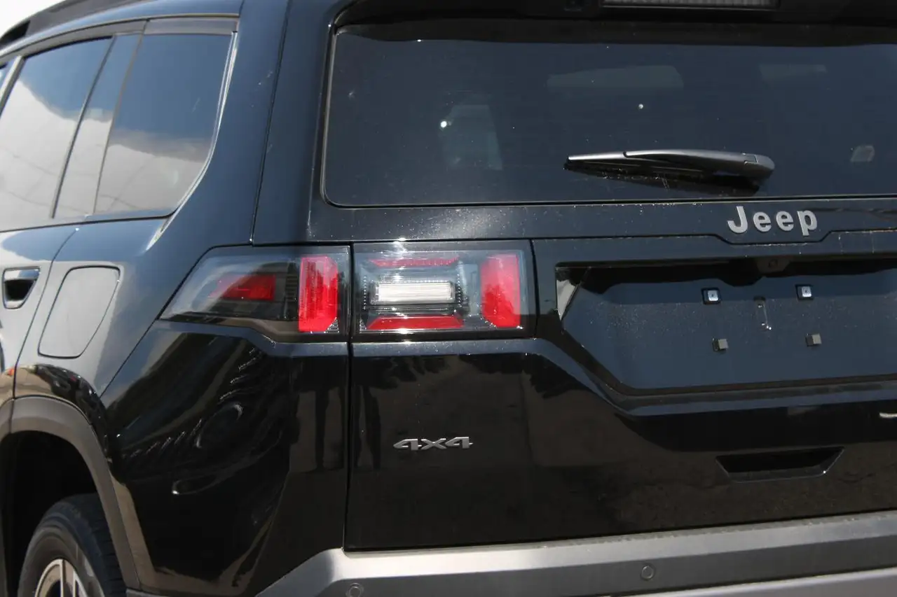 Jeep Cherokee photo Jeep Cherokee