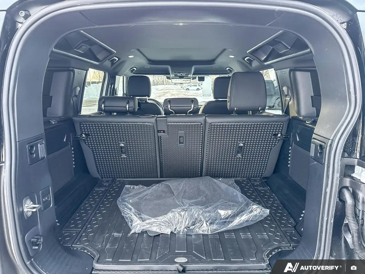 Land Rover Defender снимка Land Rover Defender