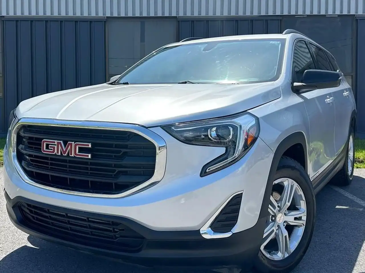 GMC Terrain photo GMC Terrain
