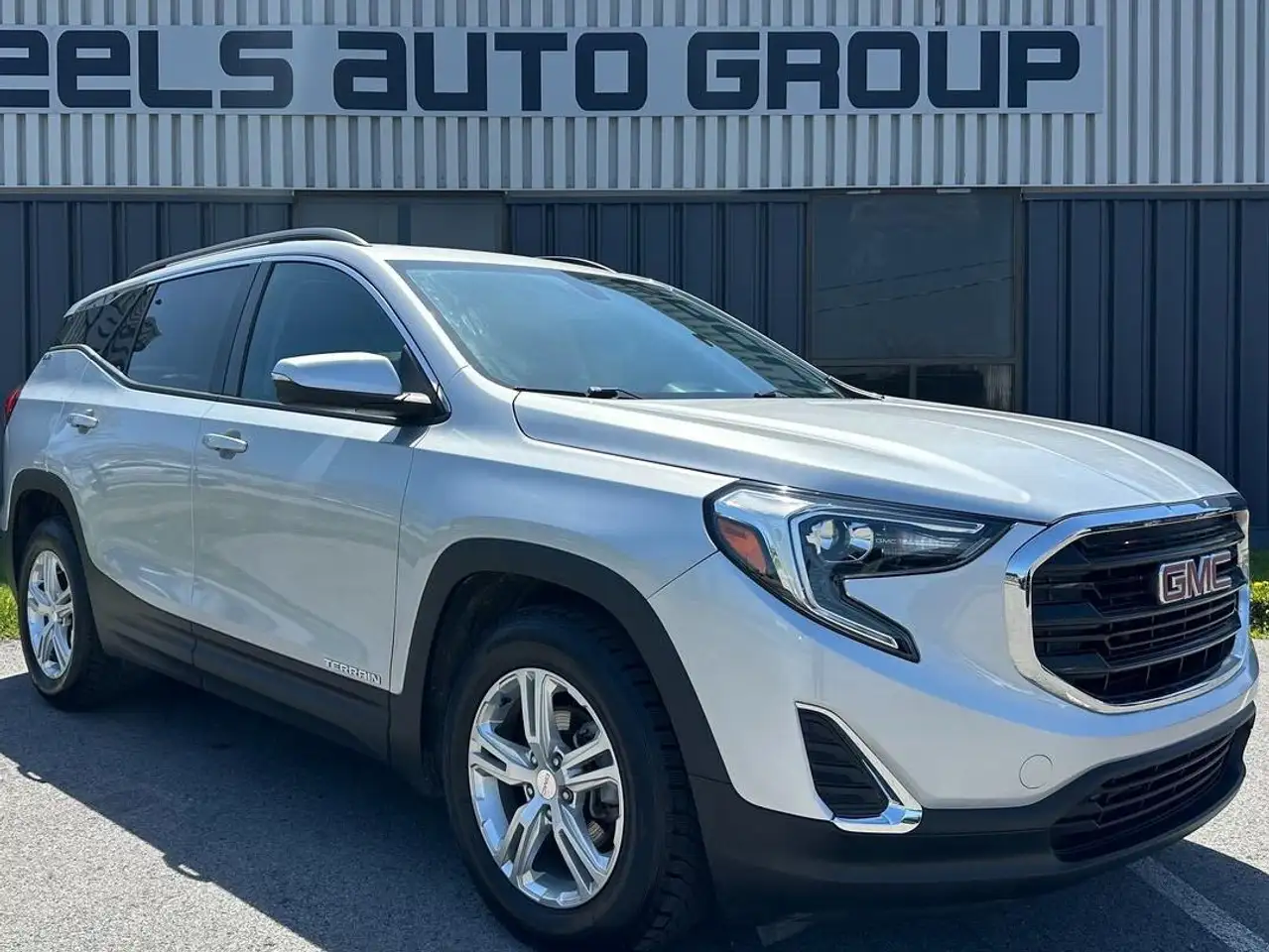 GMC Terrain photo GMC Terrain