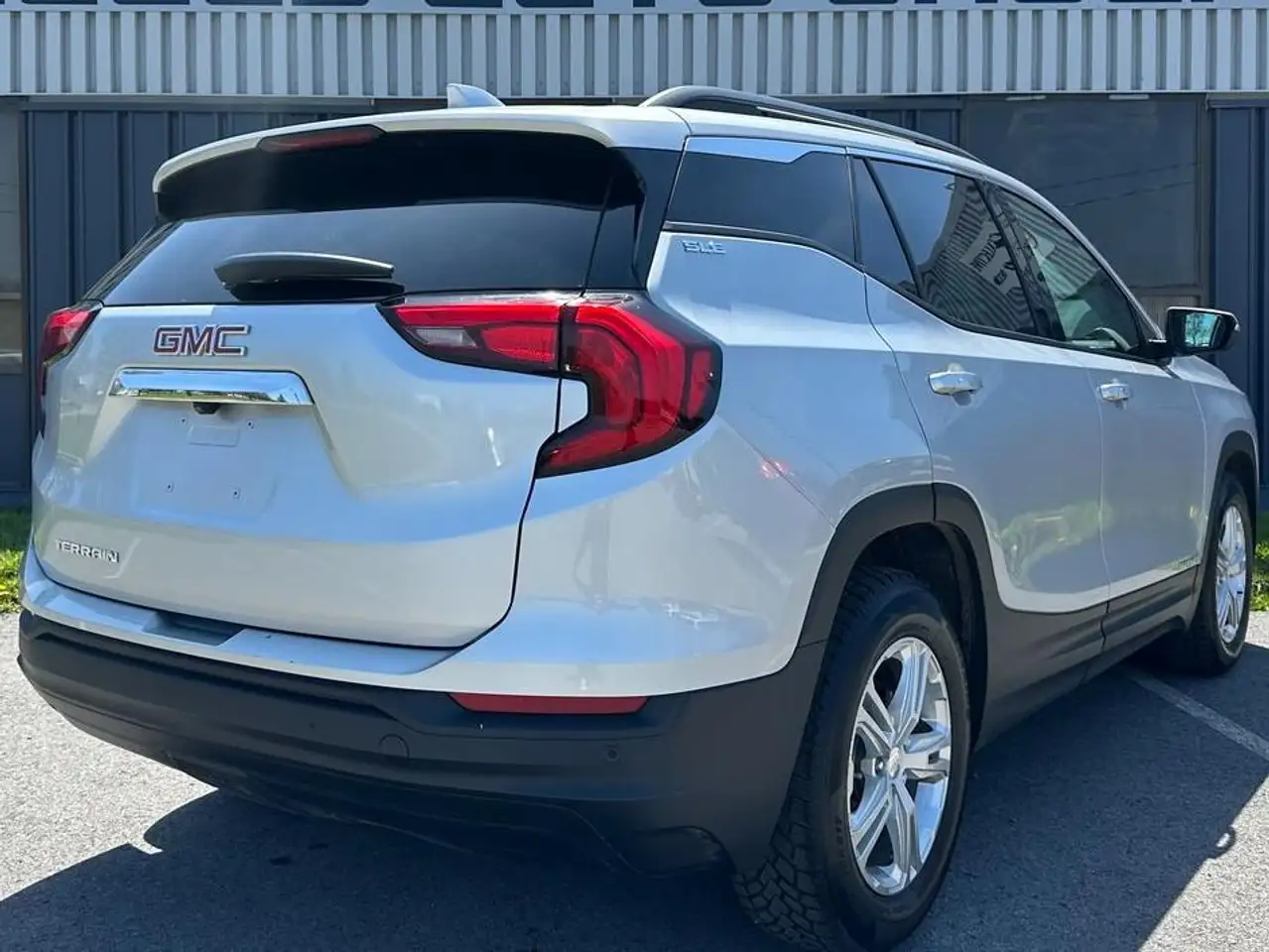 GMC Terrain photo GMC Terrain