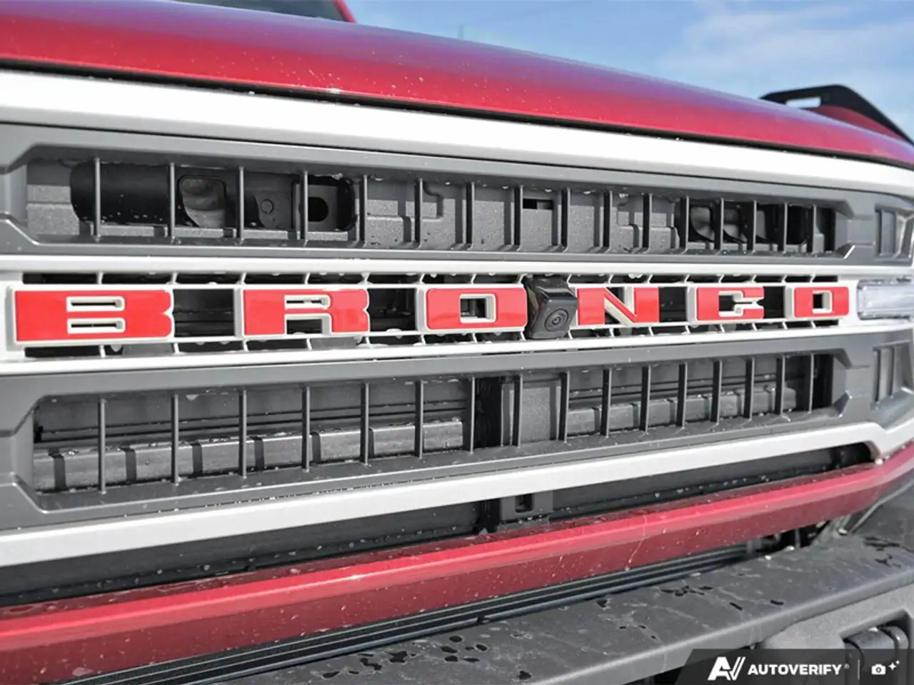 Ford Bronco photo Ford Bronco