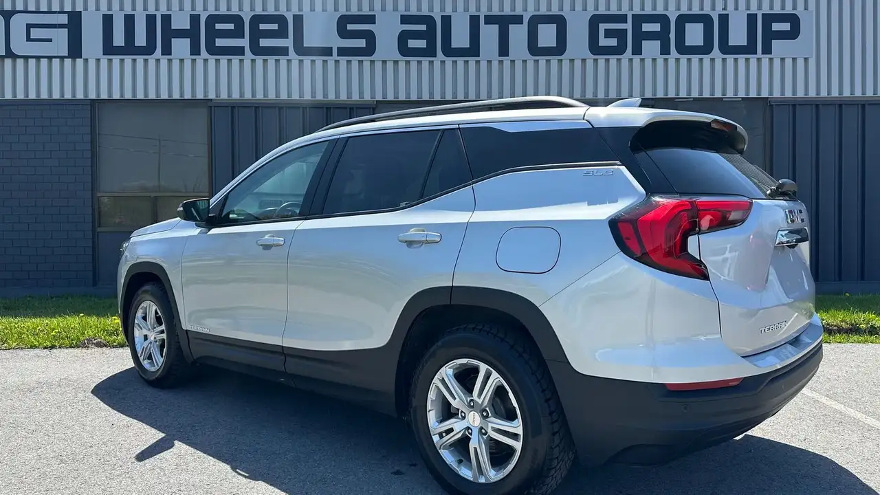 GMC Terrain photo GMC Terrain