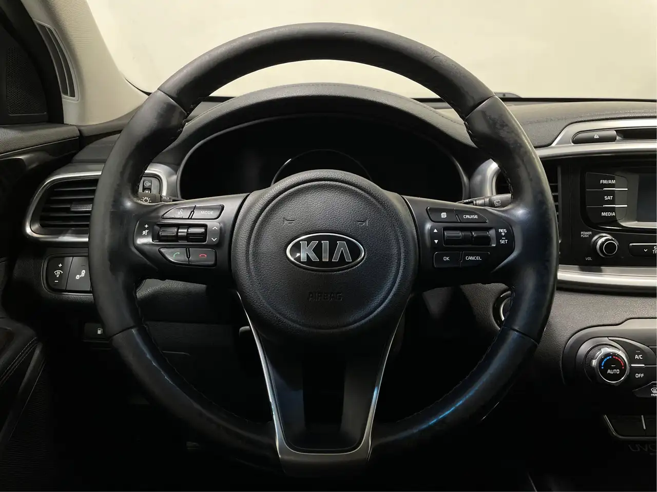 Kia Sorento снимка Kia Sorento