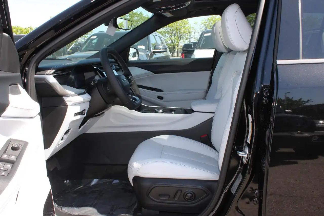 Jeep Cherokee photo Jeep Cherokee