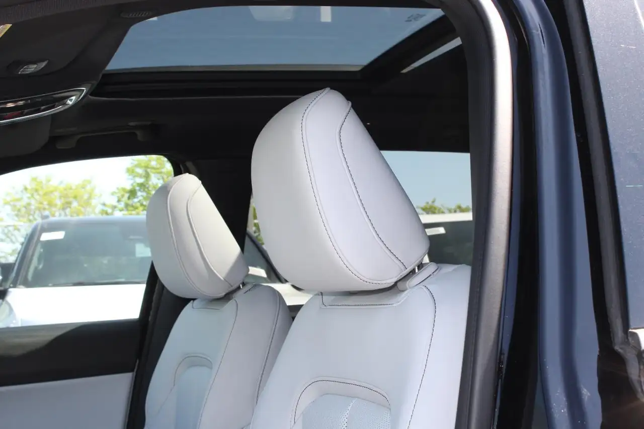 Jeep Cherokee photo Jeep Cherokee