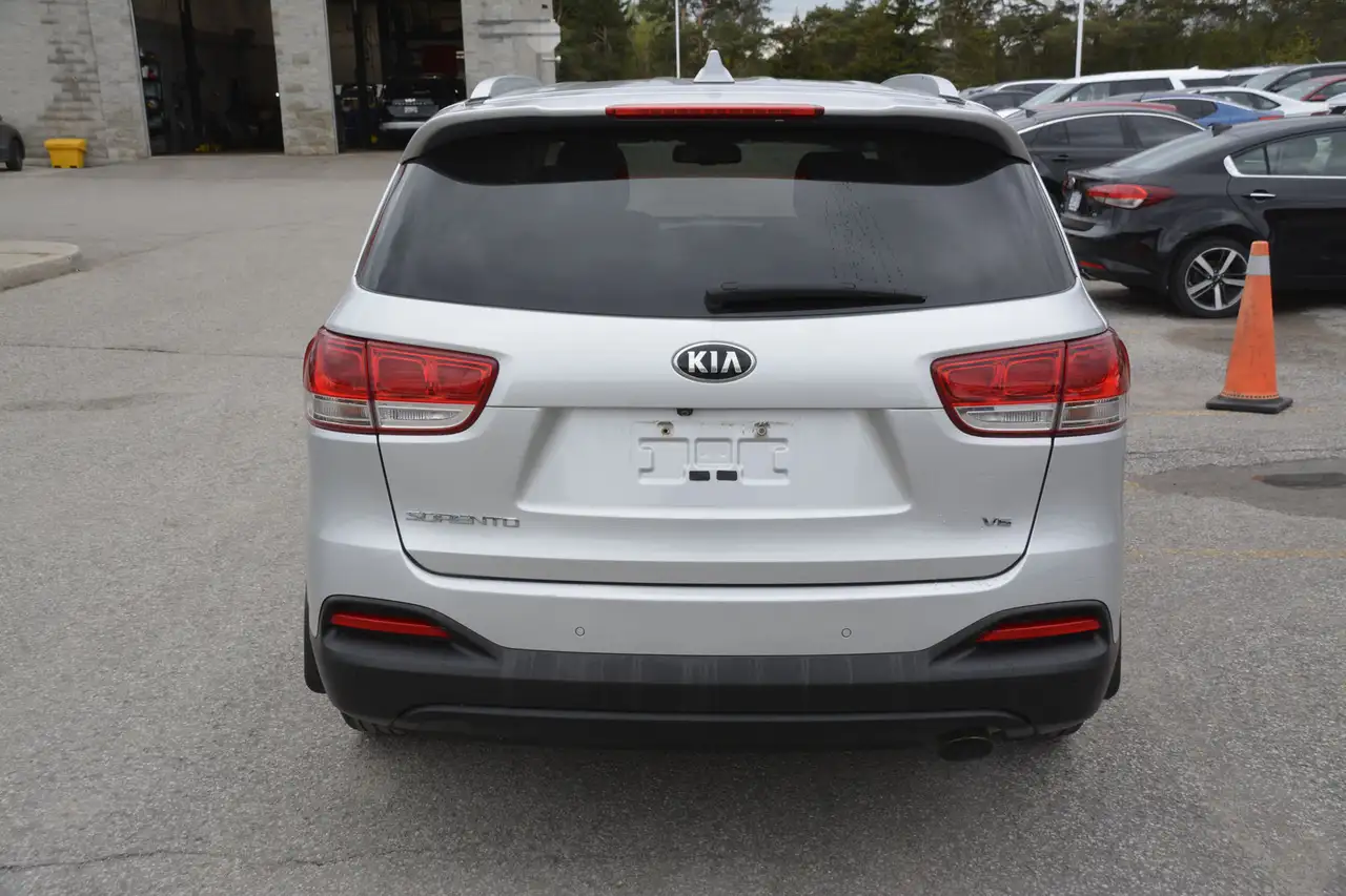 Kia Sorento снимка Kia Sorento