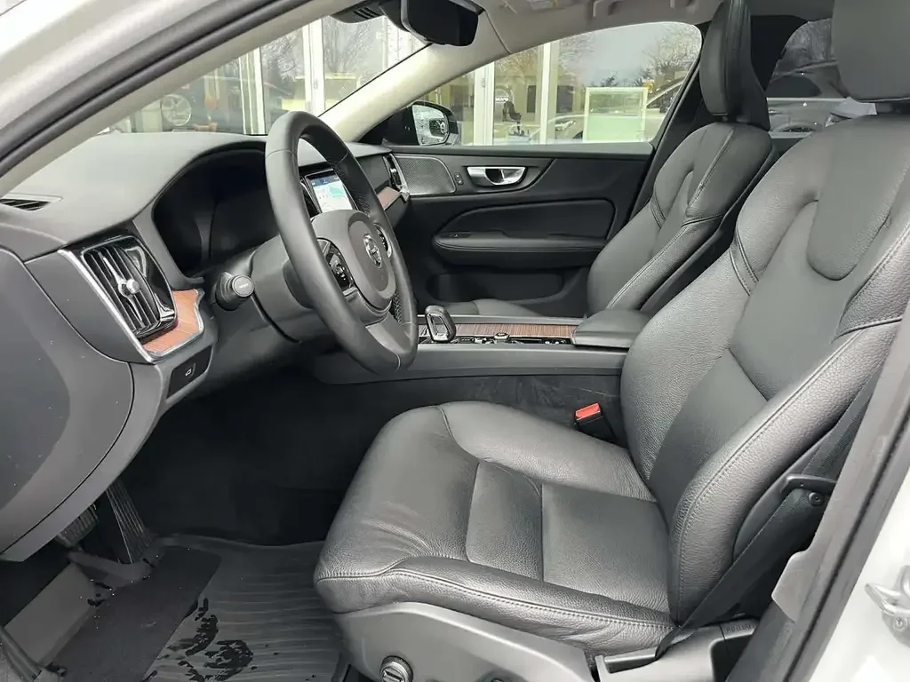 Volvo V60 снимка Volvo V60