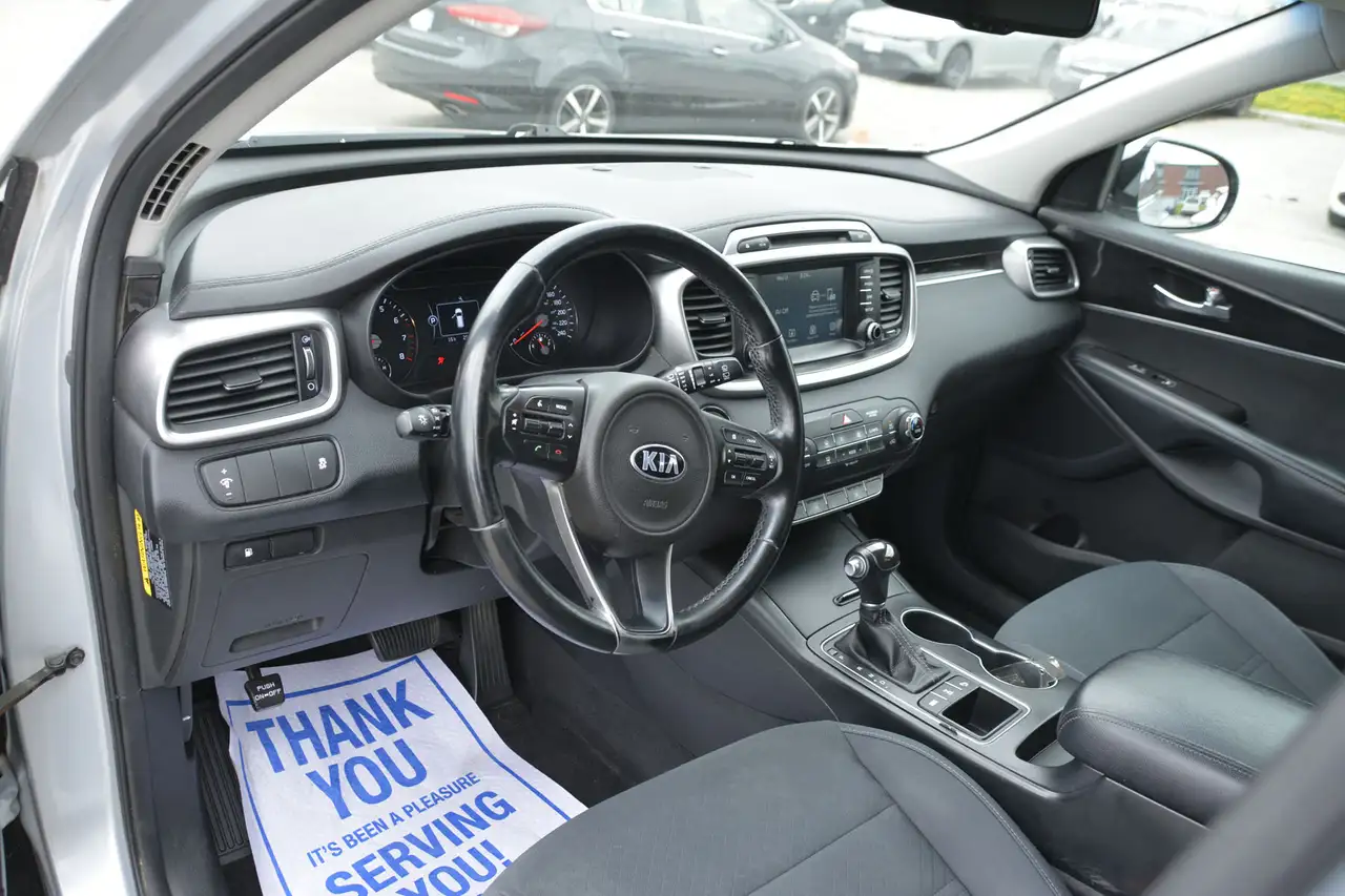 Kia Sorento снимка Kia Sorento