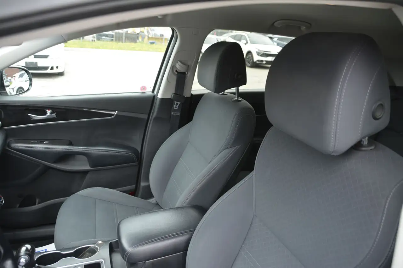 Kia Sorento снимка Kia Sorento