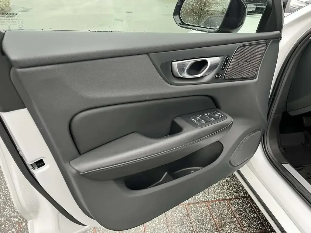 Volvo V60 снимка Volvo V60