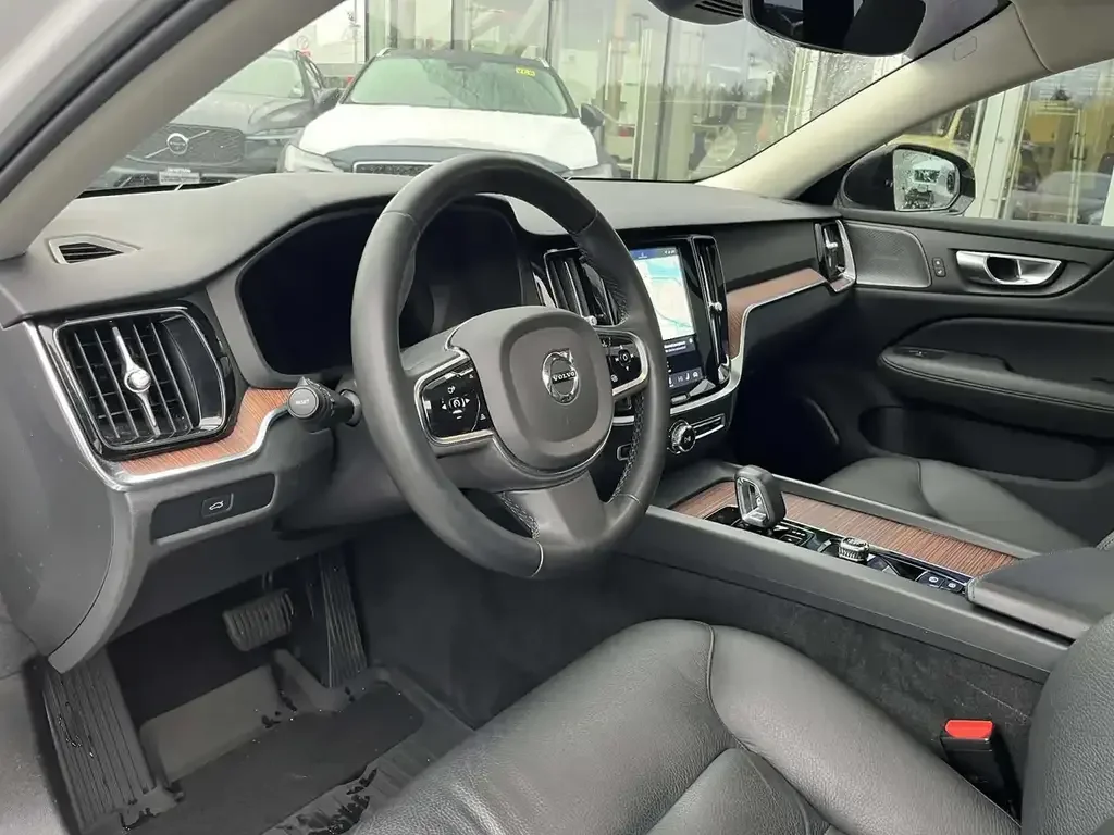 Volvo V60 снимка Volvo V60