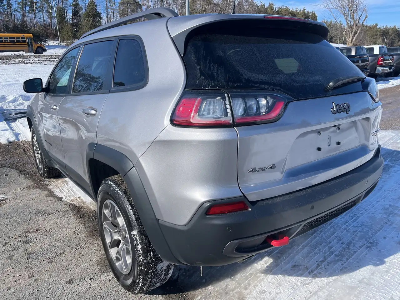 Jeep Cherokee снимка Jeep Cherokee