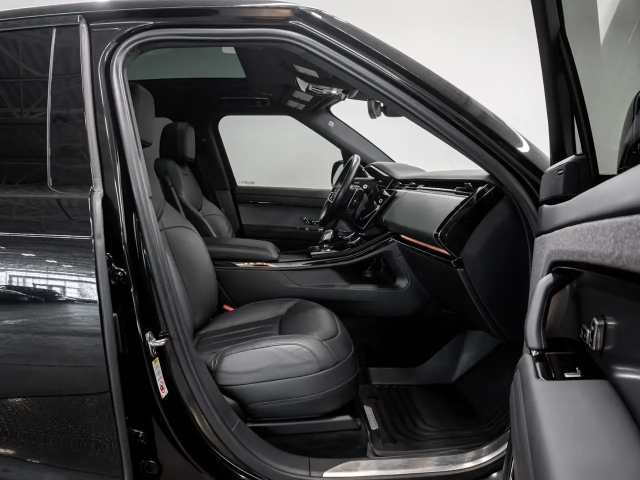 Land Rover Range Rover Sport снимка Land Rover Range Rover Sport