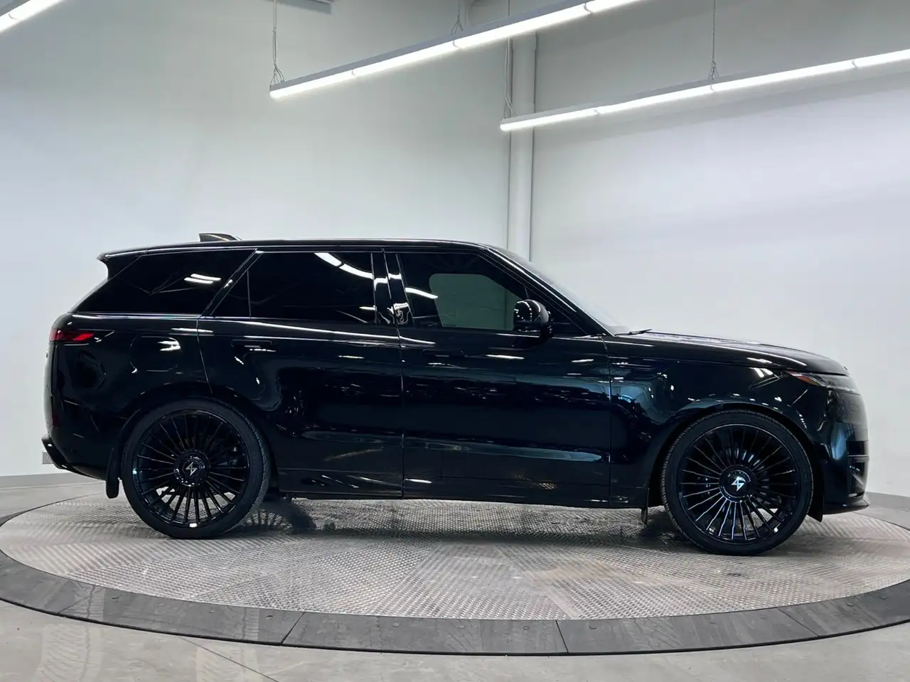 Land Rover Range Rover Sport снимка Land Rover Range Rover Sport