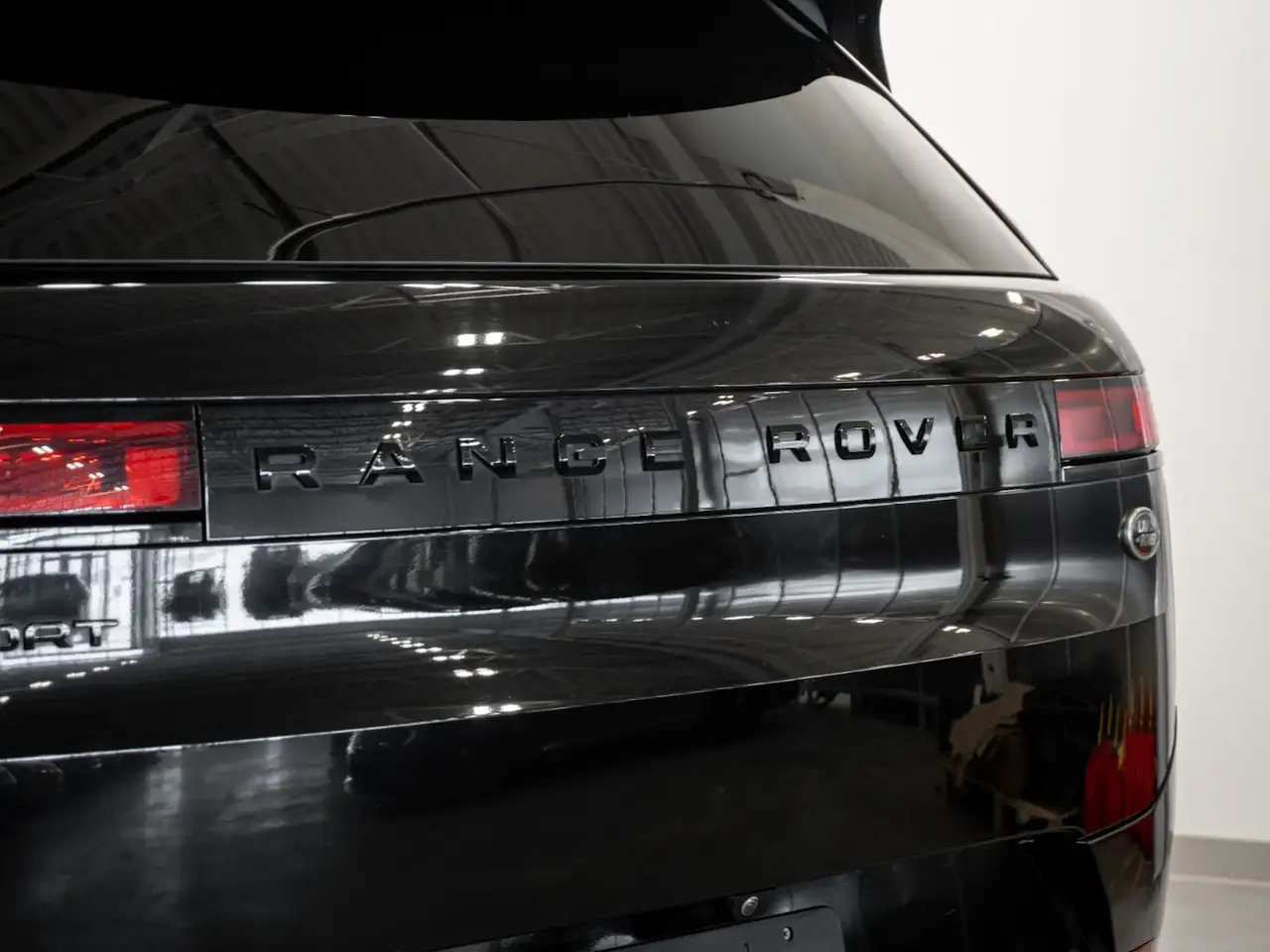 Land Rover Range Rover Sport снимка Land Rover Range Rover Sport