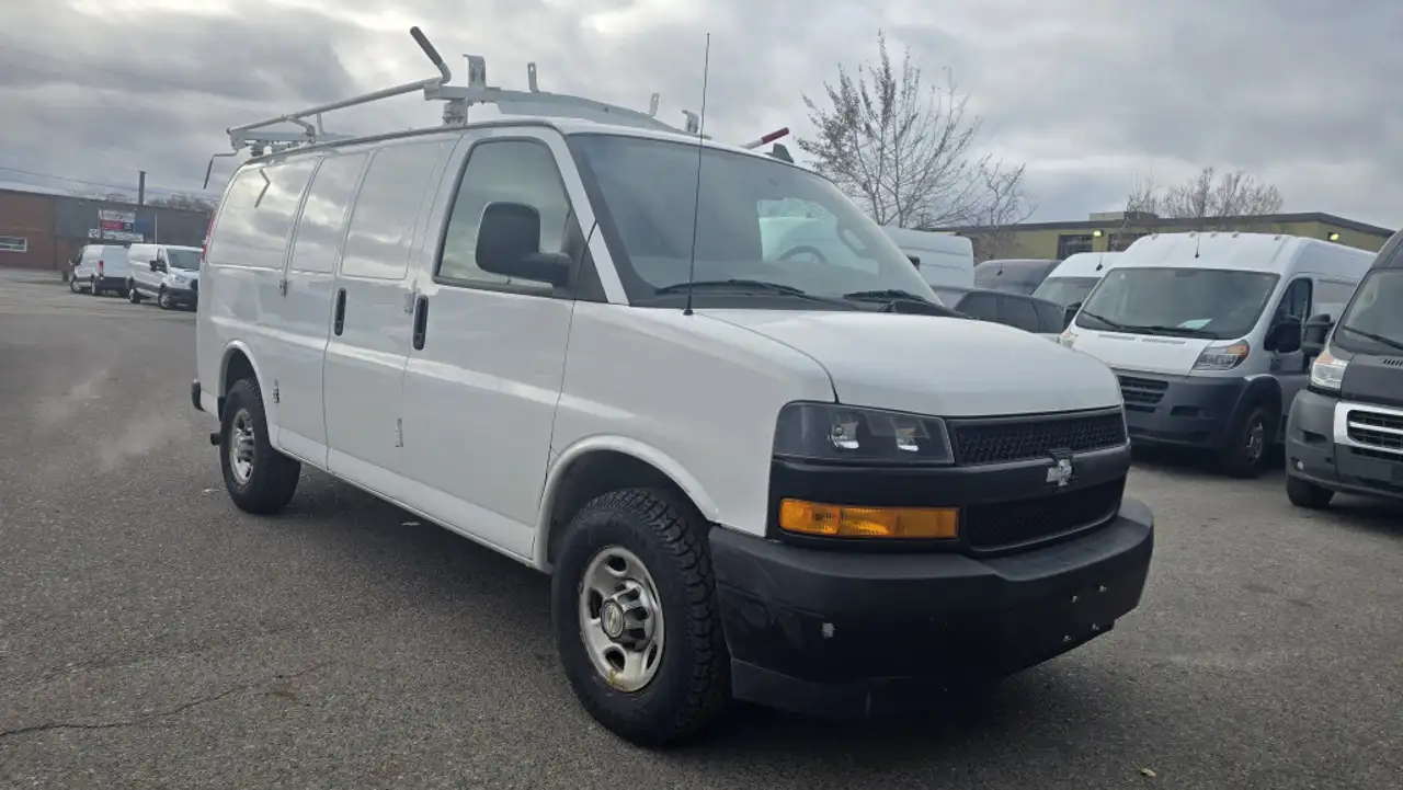 Chevrolet Express photo Chevrolet Express