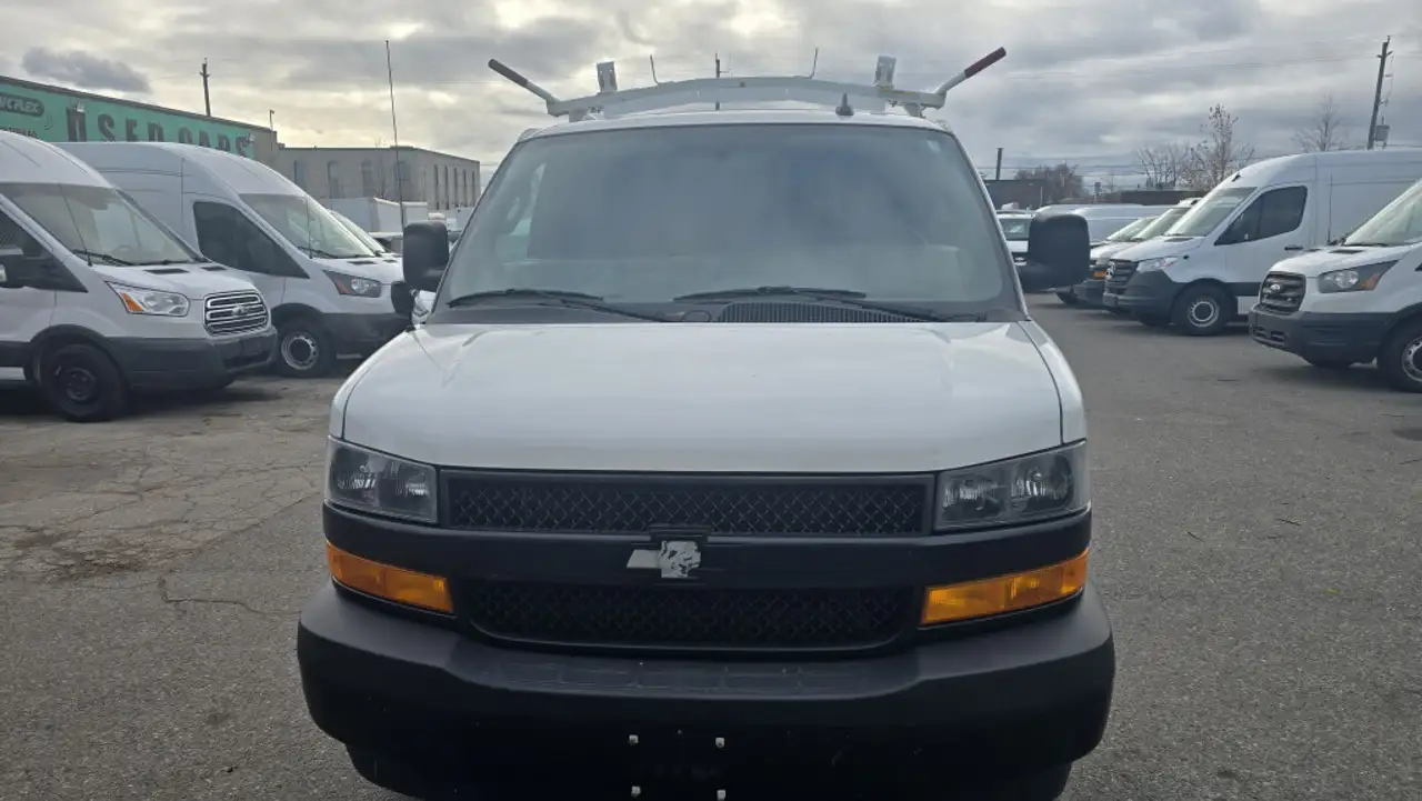 Chevrolet Express photo Chevrolet Express