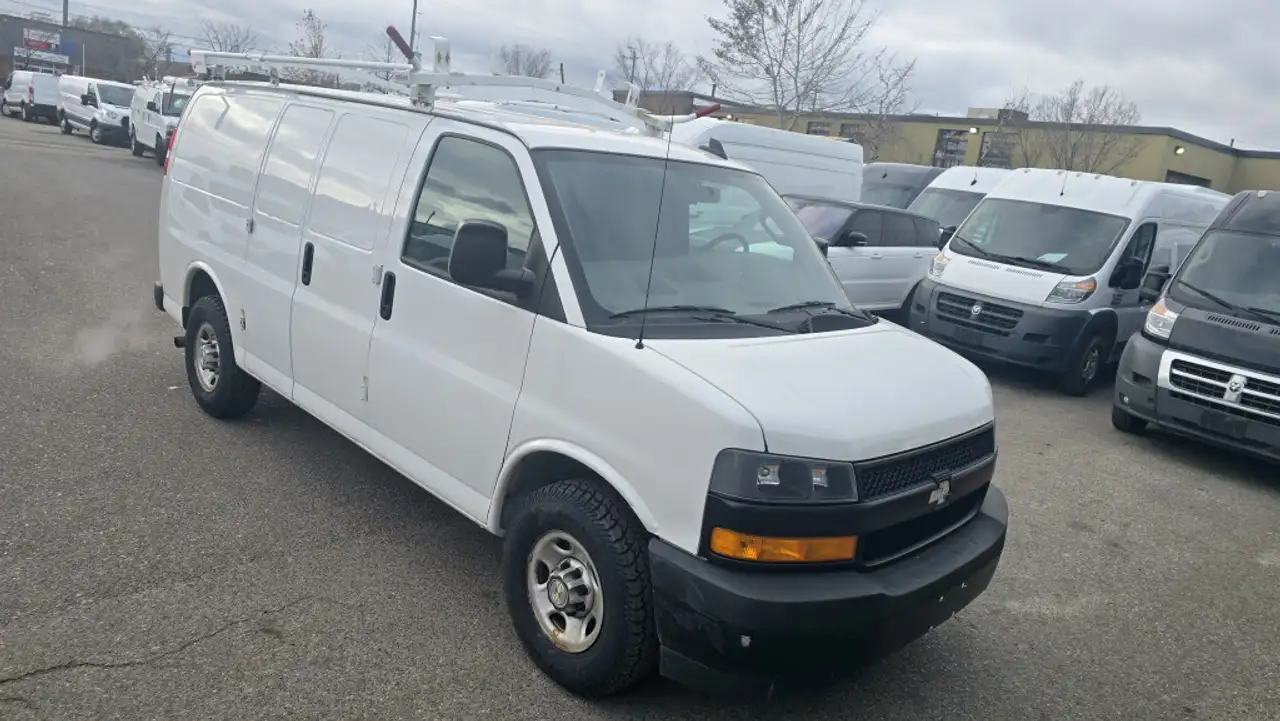 Chevrolet Express photo Chevrolet Express