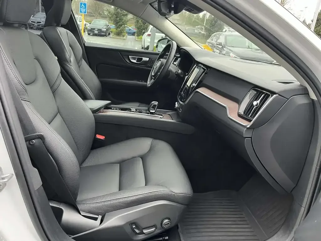 Volvo V60 снимка Volvo V60
