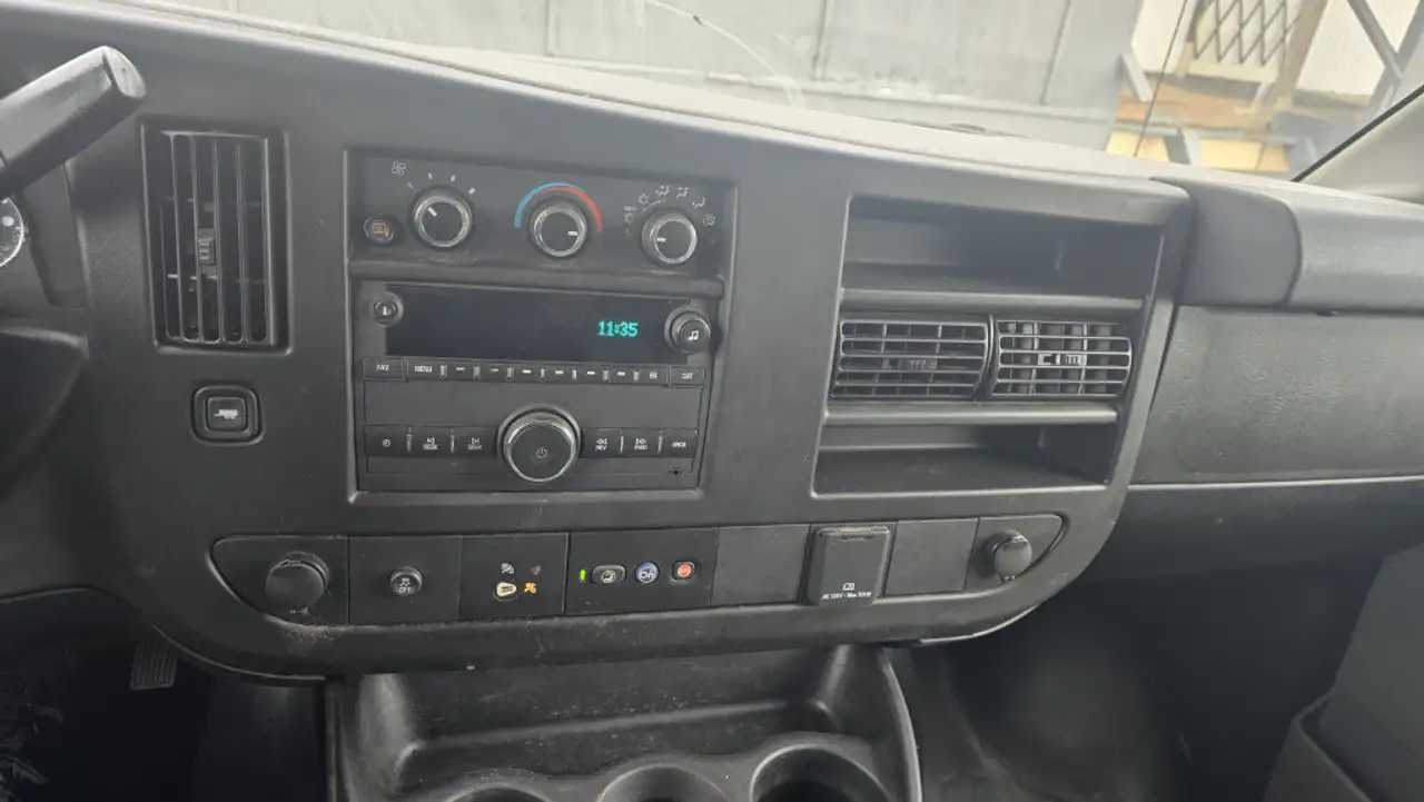 Chevrolet Express photo Chevrolet Express