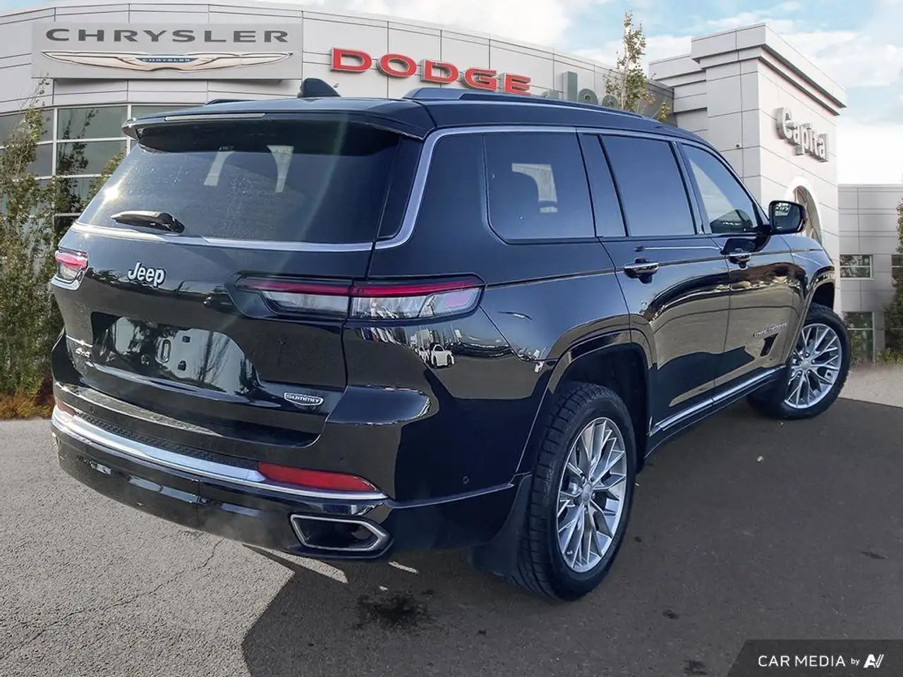Jeep Grand Cherokee photo Jeep Grand Cherokee