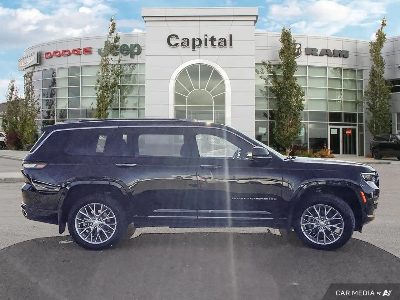 Jeep Grand Cherokee photo Jeep Grand Cherokee