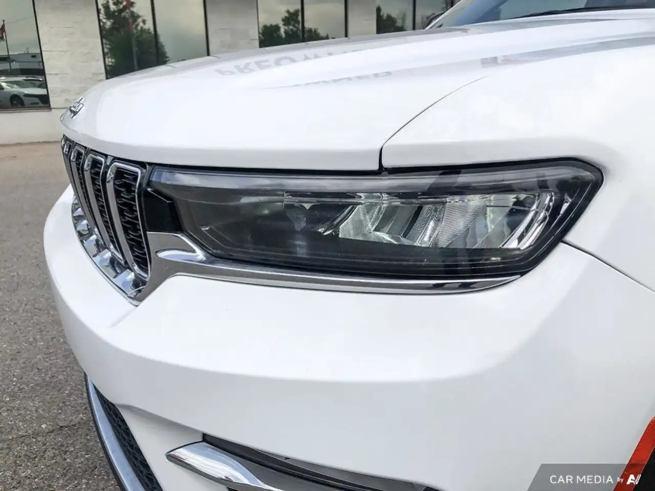 Jeep Grand Cherokee снимка Jeep Grand Cherokee