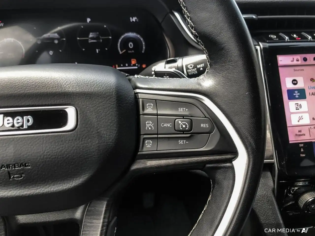 Jeep Grand Cherokee снимка Jeep Grand Cherokee