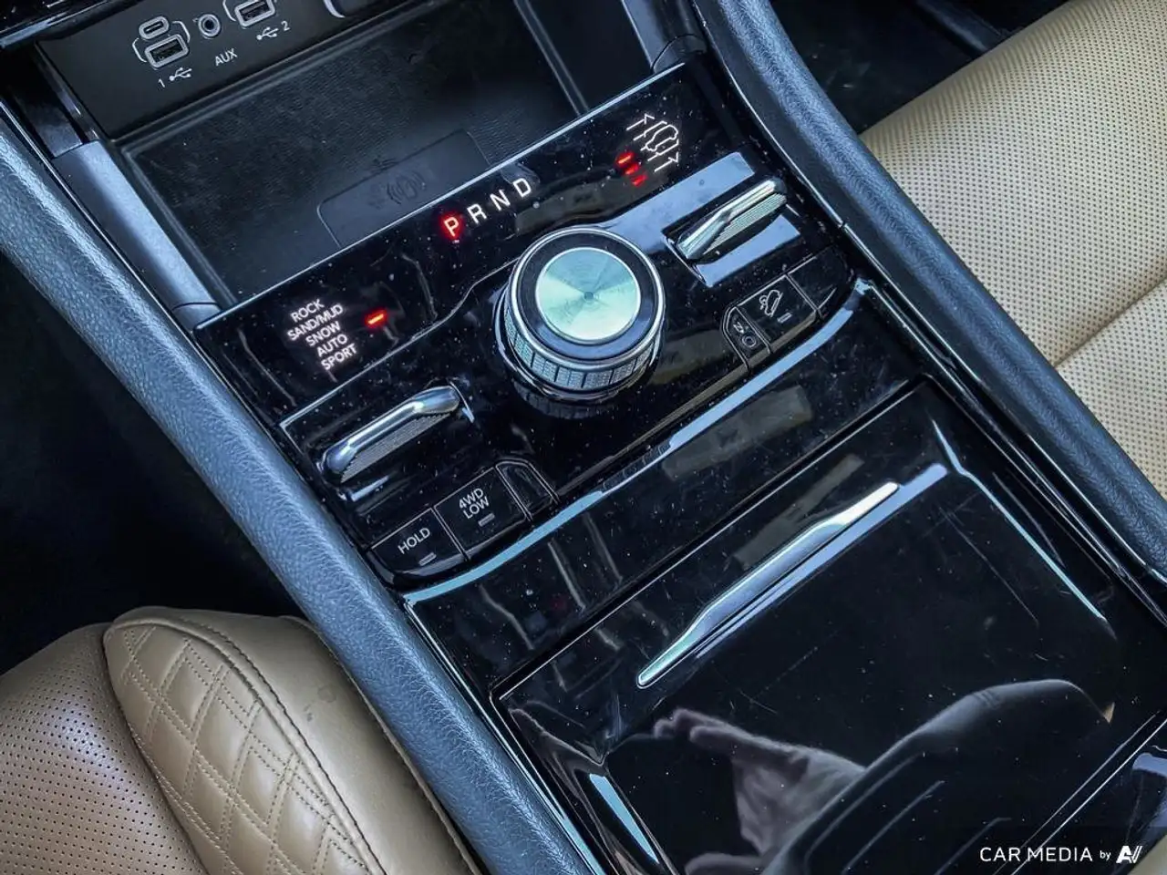 Jeep Grand Cherokee photo Jeep Grand Cherokee