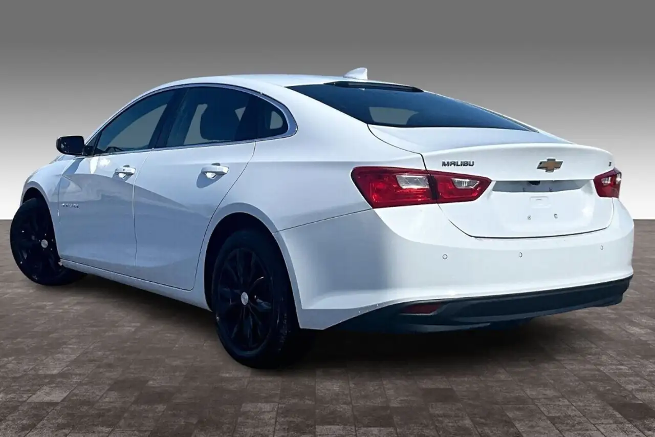 Chevrolet Malibu снимка Chevrolet Malibu
