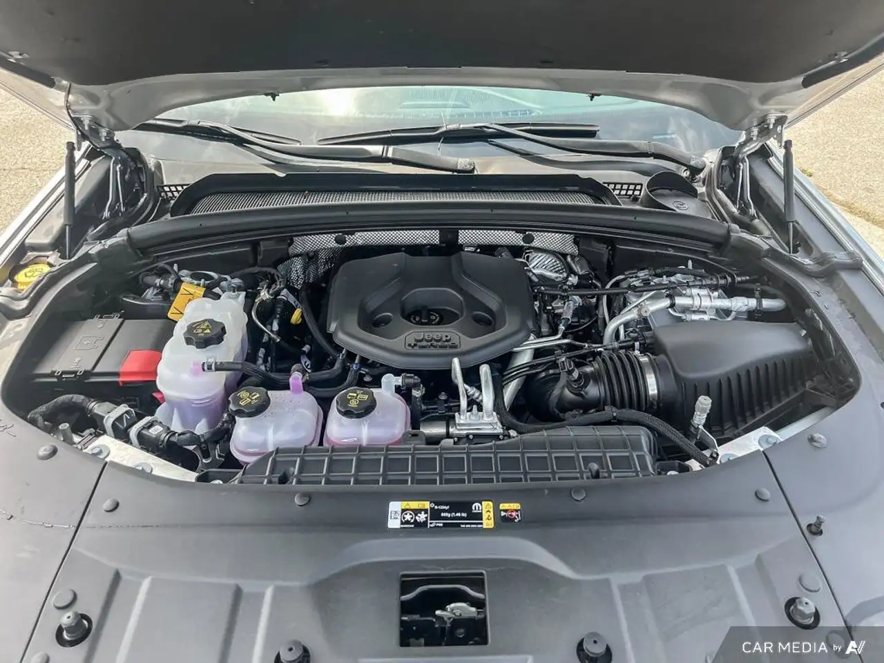 Jeep Grand Cherokee снимка Jeep Grand Cherokee