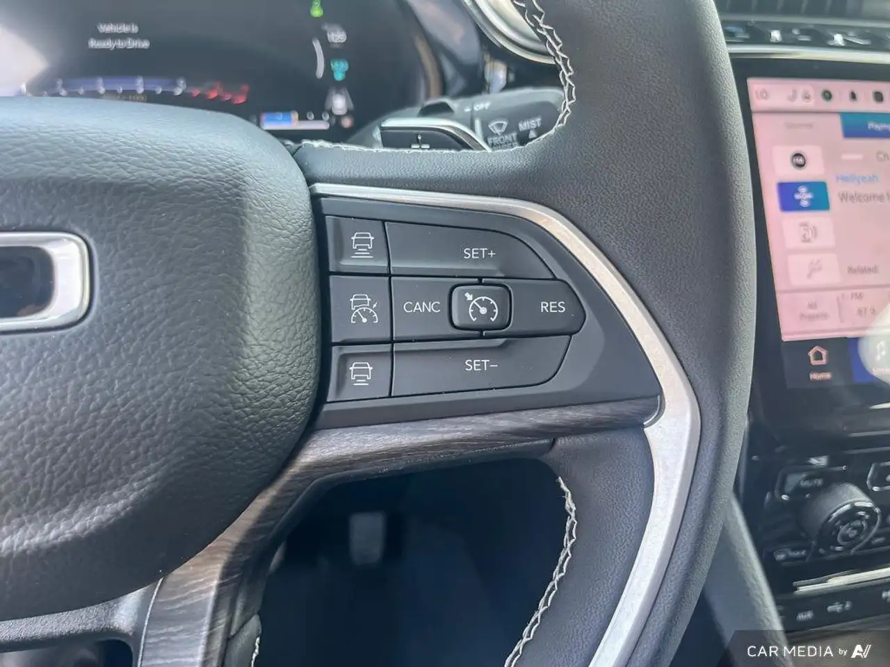 Jeep Grand Cherokee снимка Jeep Grand Cherokee