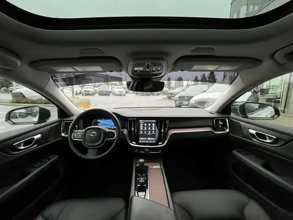 Volvo V60 снимка Volvo V60