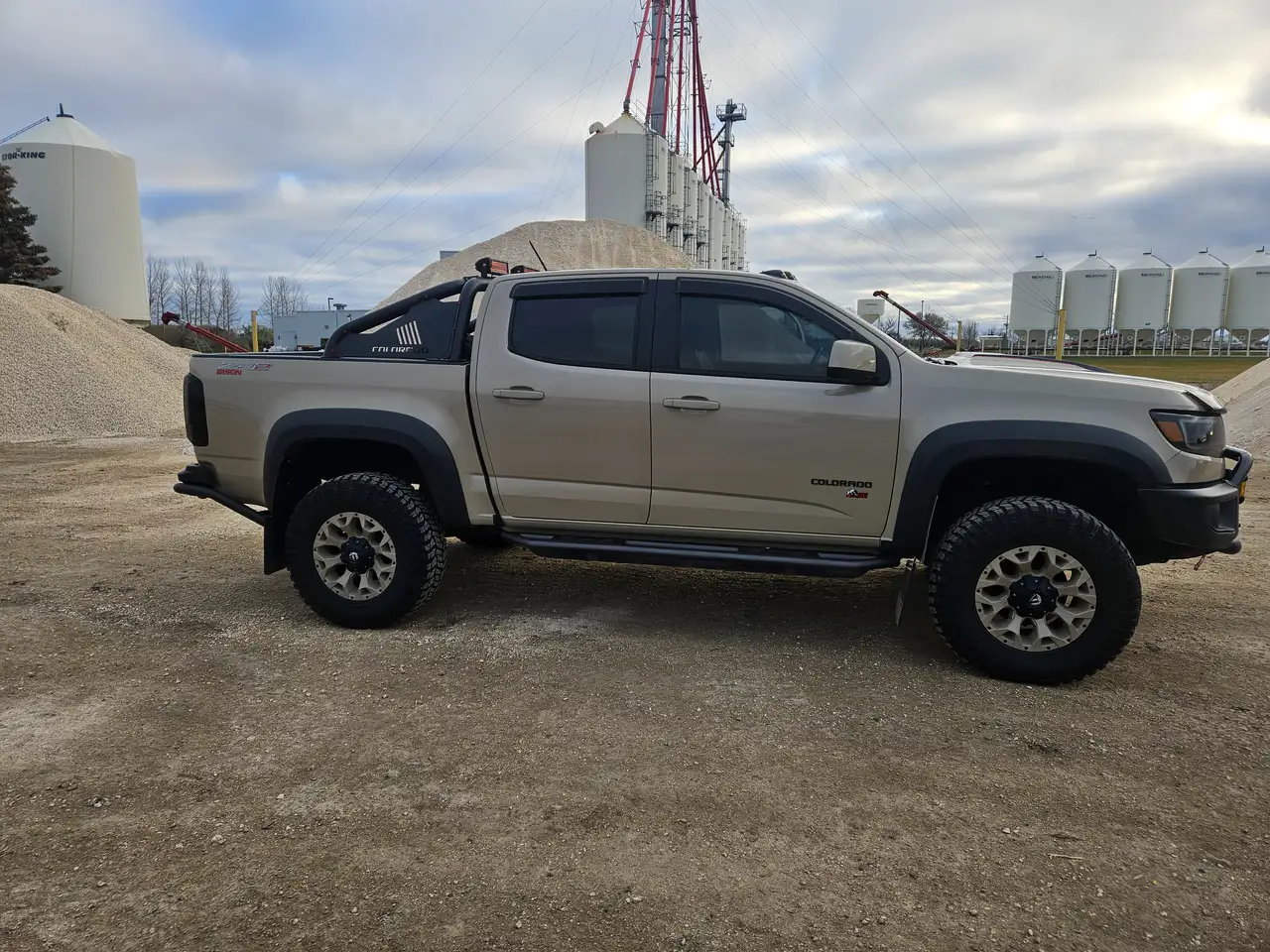 Chevrolet Colorado снимка Chevrolet Colorado