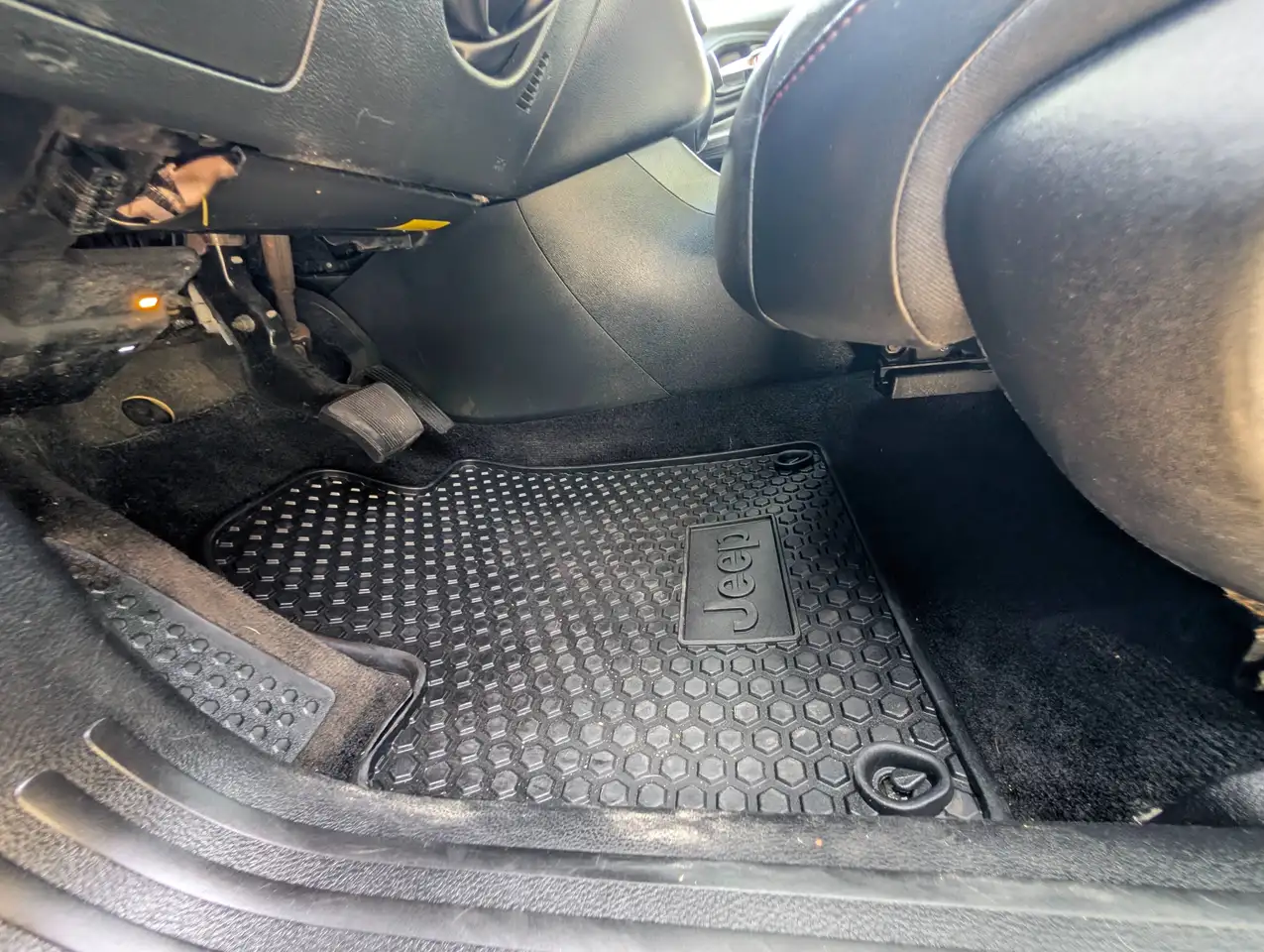 Jeep Cherokee снимка Jeep Cherokee