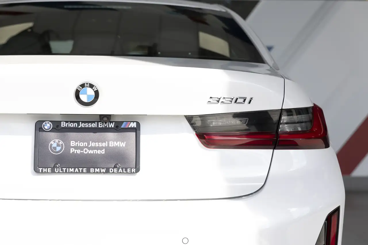BMW 3 Series photo BMW 3 Series