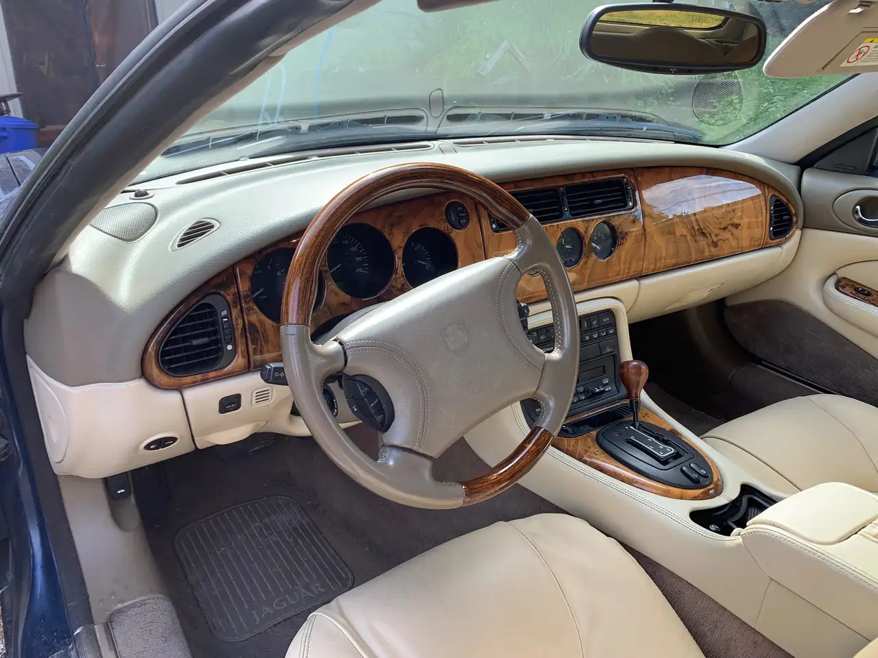 Jaguar XK снимка Jaguar XK