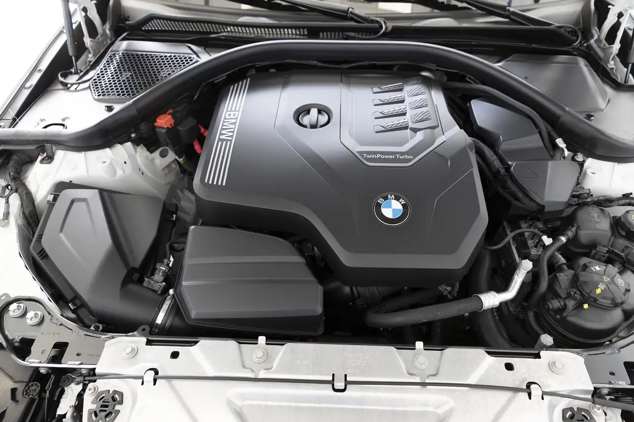 BMW 3 Series photo BMW 3 Series