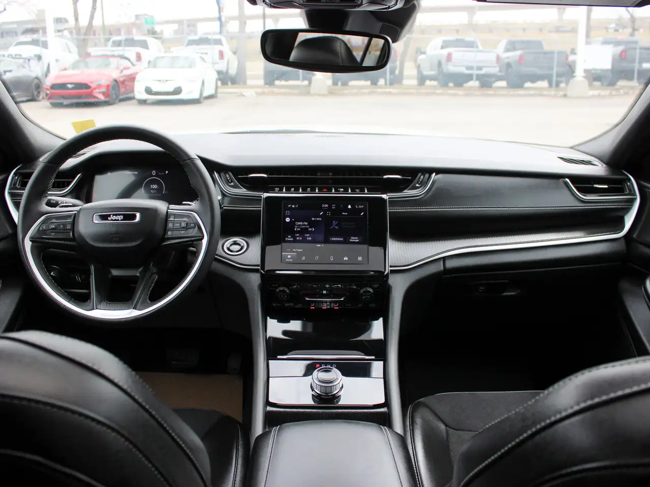 Jeep Grand Cherokee снимка Jeep Grand Cherokee