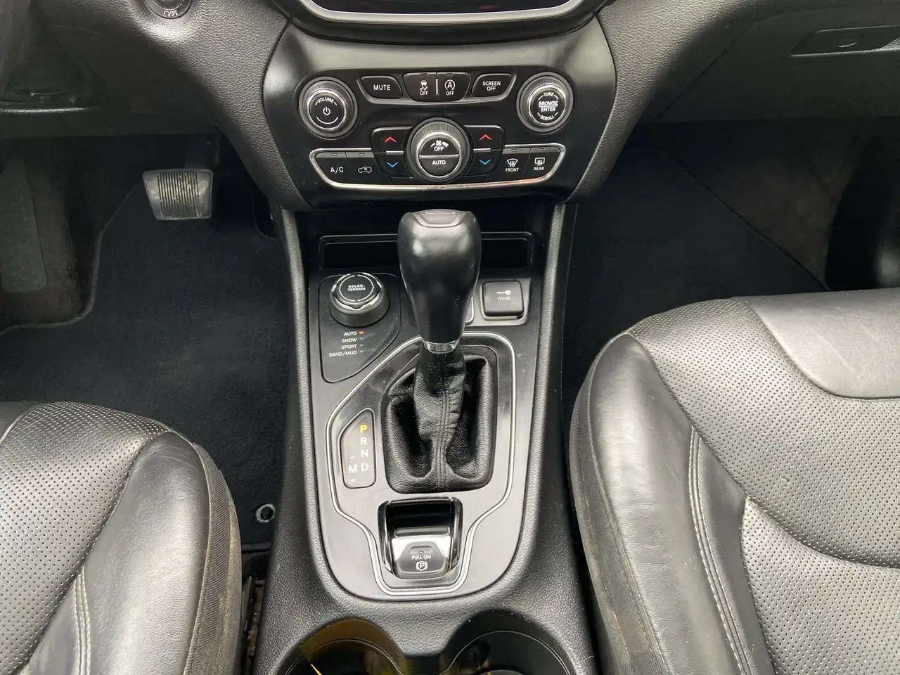 Jeep Cherokee fotografie Jeep Cherokee