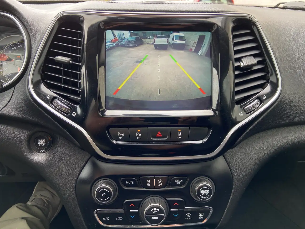 Jeep Cherokee fotografie Jeep Cherokee