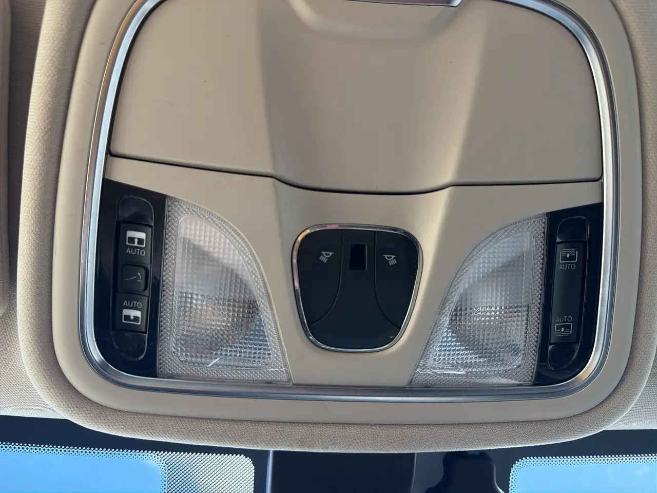 Chrysler 200 photo Chrysler 200
