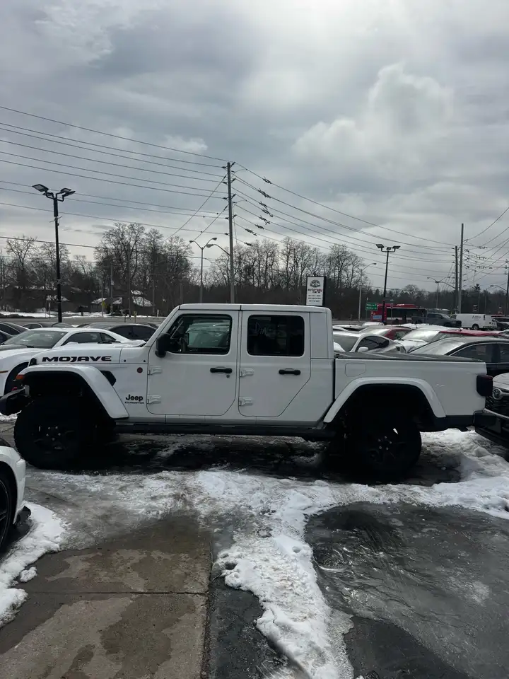 Jeep Gladiator снимка Jeep Gladiator