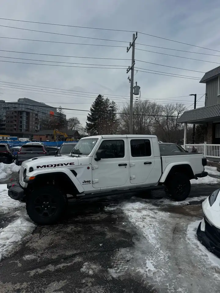 Jeep Gladiator снимка Jeep Gladiator