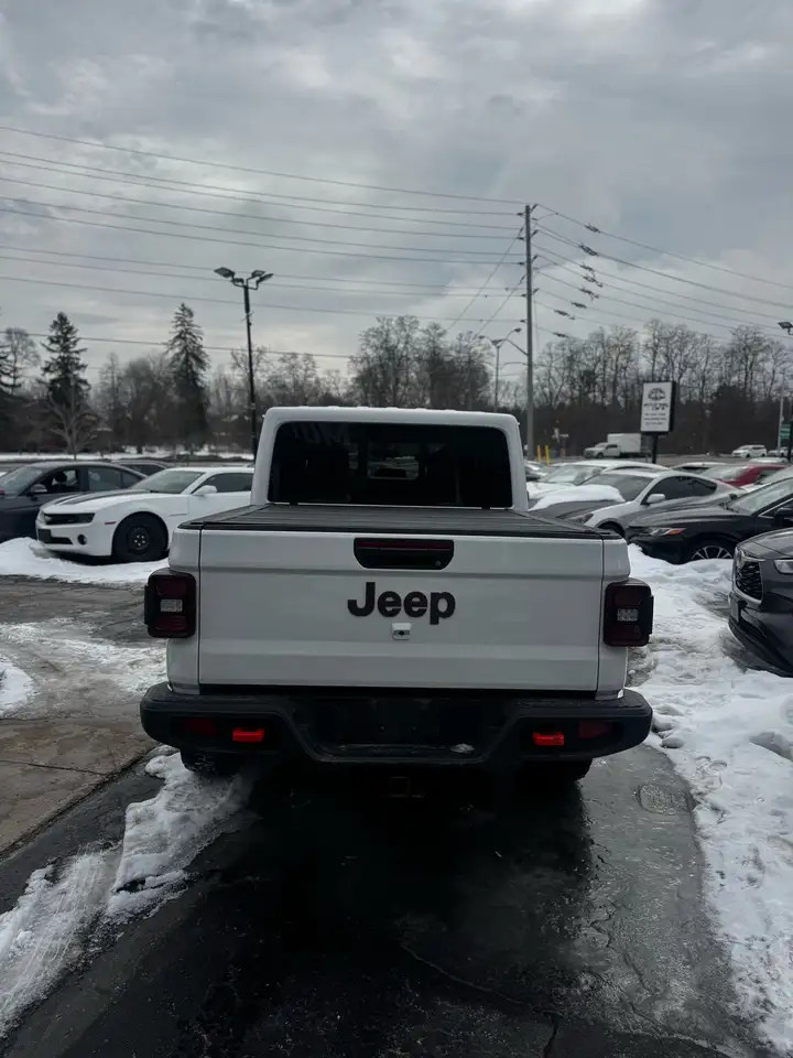 Jeep Gladiator снимка Jeep Gladiator